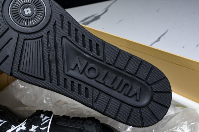 LOU1VTON SNEAKER