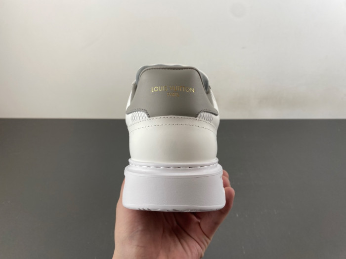 LOU1VTON SNEAKER