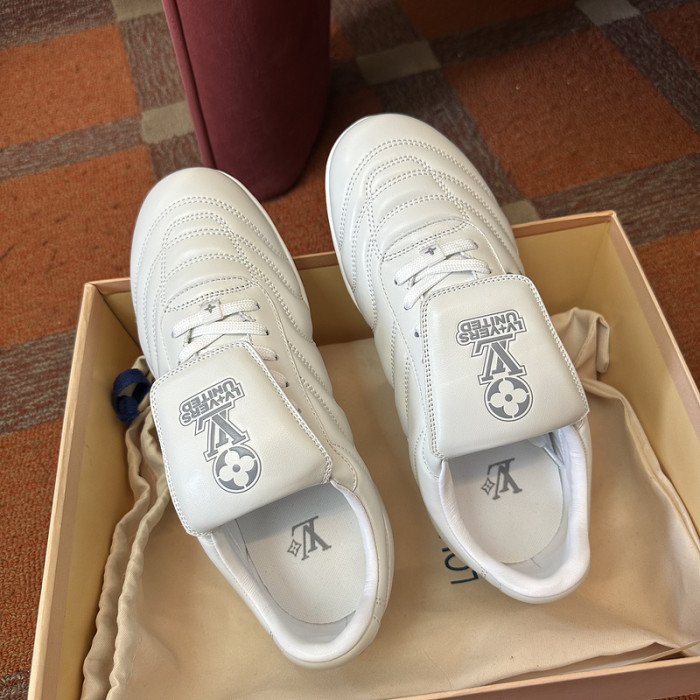 LOU1VTON SNEAKER