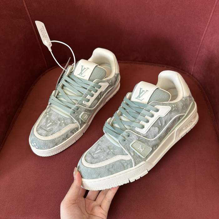LOU1VTON SNEAKER