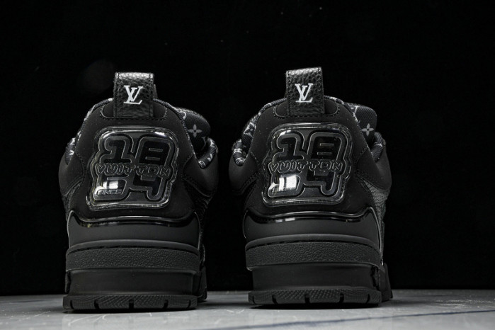 LOU1VTON SNEAKER