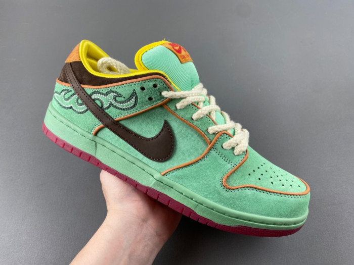 Nike SB Dunk Low Rodeo Tourmaline