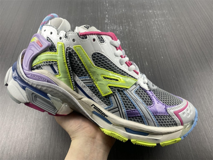 blcg runner sneaker