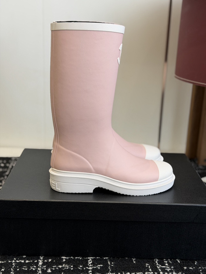 Ch**el boots
