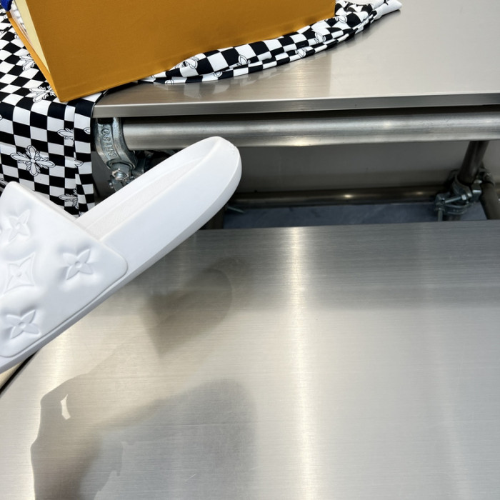 lou1_ton waterfront slide (eu35-eu45)