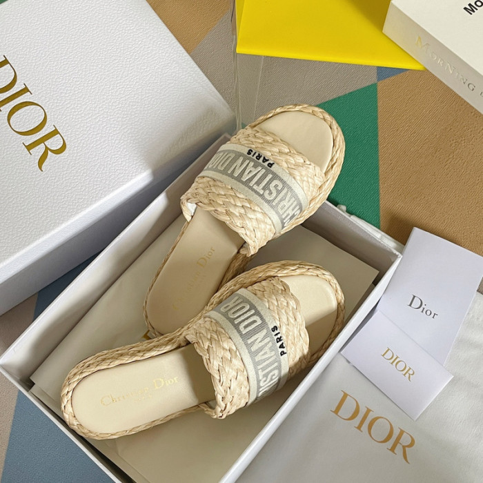 D1OR DWAY SLIDE (EU35-EU41)