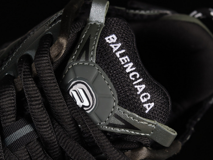 blcg runner sneaker ( deep green )