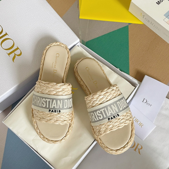 D1OR DWAY SLIDE (EU35-EU41)