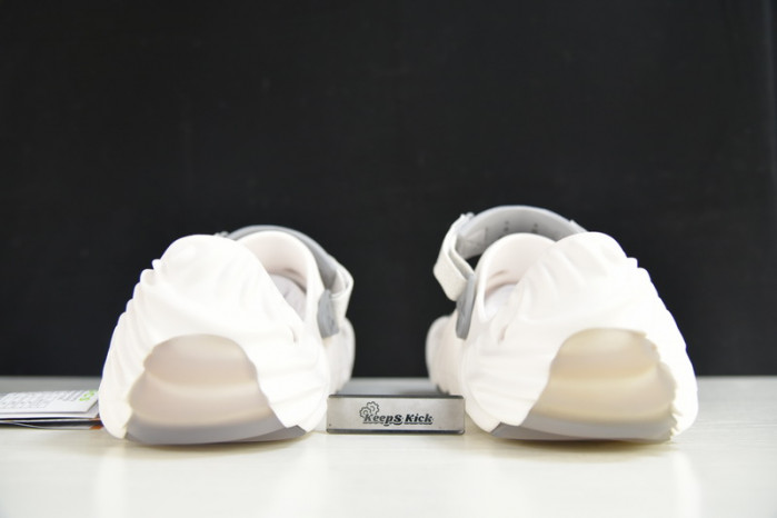 Cr*0*s pollex clog by salehe bembury urchin