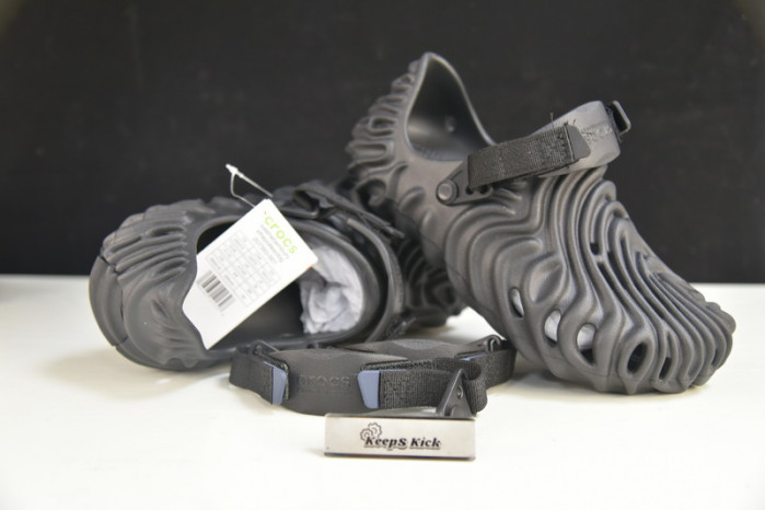 Cr*0*s pollex clog by salehe bembury urchin