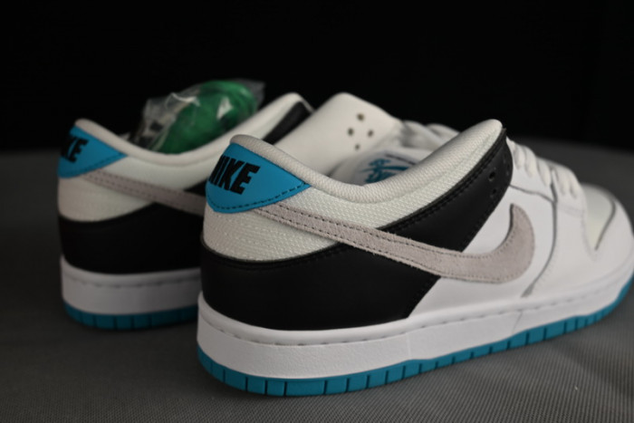 nike sb dunk low "laser blue" bq6817-101